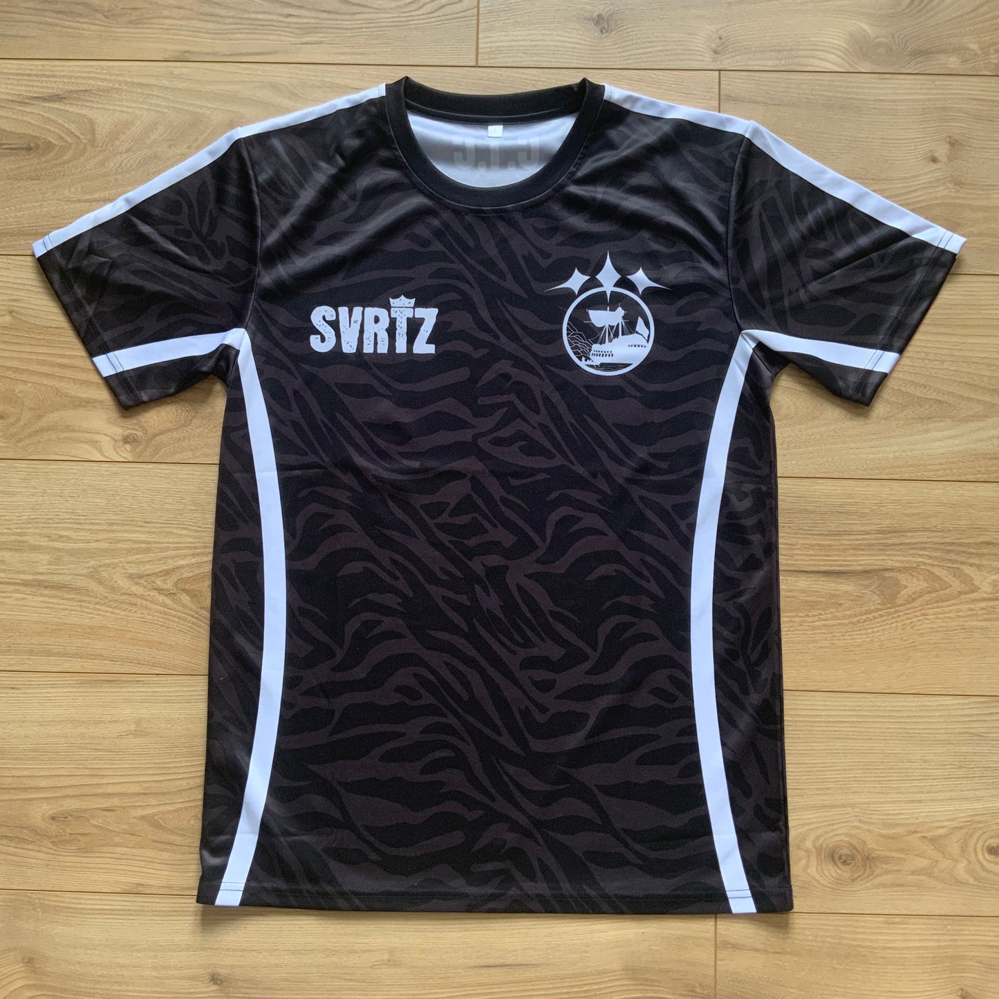 SVRTZ CAMO TEE